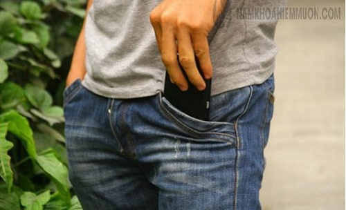 Theo nhiều nghiên cứu thói quen đút điện thoại túi quần sẽ ảnh hưởng tới 