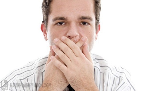 Nam giới lười vệ sinh răng miệng có thể dẫn tới yếu sinh lý