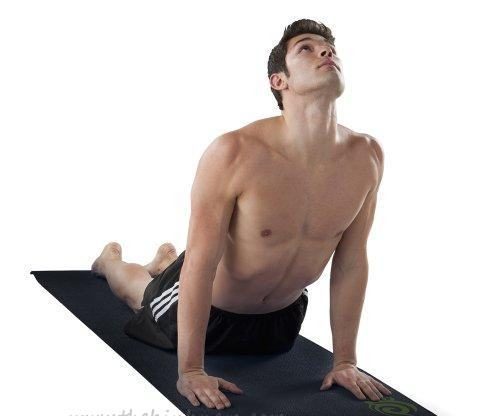 Tư thế rắn hổ mang là một trong những bài tập yoga tăng cường sinh lý hiệu quả