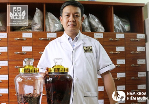 Bằng chuyên môn, kinh nghiệm và sự truyền thụ từ ông cha, lương y Đỗ Minh Tuấn đã nghiên cứu và phát triển thành công bài thuốc rối loạn cương dương