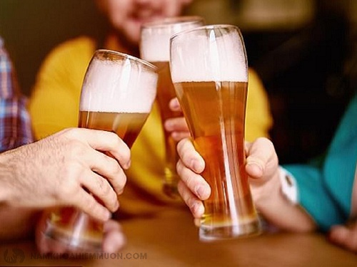 Thường xuyên uống rượu bia là nguyên nhân gây rối loạn cương dương