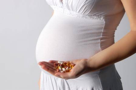 Uống thuốc viêm bàng quang khi mang thai cần thận trọng