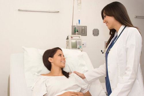 Thăm khám ngay khi nhận thấy triệu chứng viêm bàng quang khi mang thai