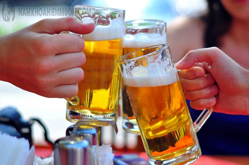 Nam giới uống nhiều rượu bia cũng gây chán 