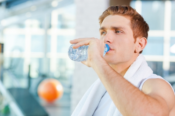 Uống nước sai cách rất nguy hiểm và ảnh hưởng đến sức khỏe