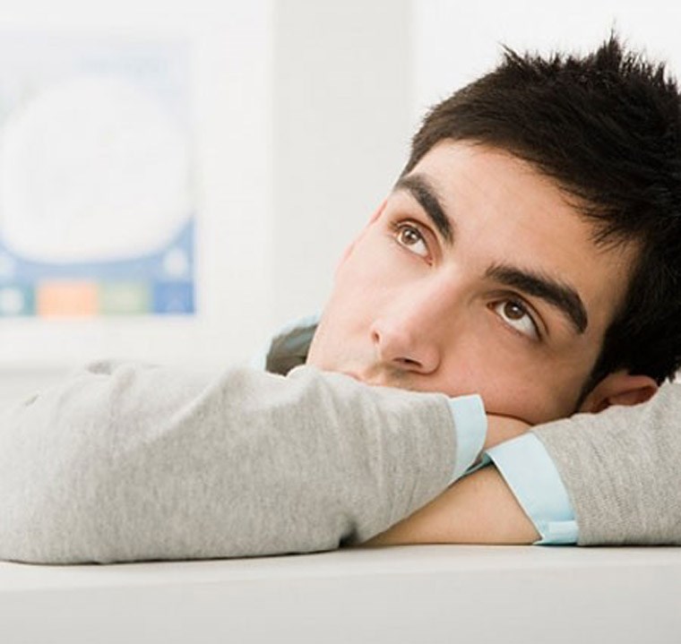 Viêm tuyến tiền liệt khiến người bệnh cảm thấy mệt mỏi, khó chịu
